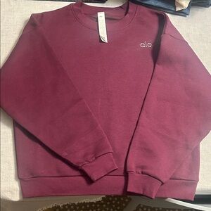 ALO Yoga Women's Burgundy Sweatshirt